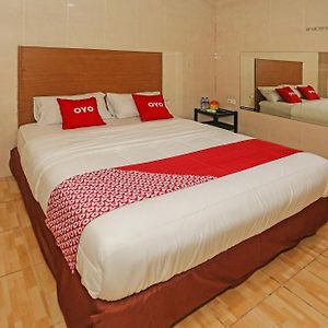 Super Oyo 92674 Hotel Ciputat